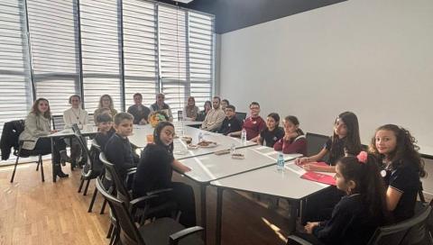 YENİYORUM OKULLARI'NDAN 24 KASIM ÖĞRETMENLER GÜNÜ ZİYARETİ